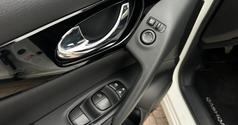 Nissan Qashqai cena 57900 przebieg: 120000, rok produkcji 2017 z Wrocław małe 562